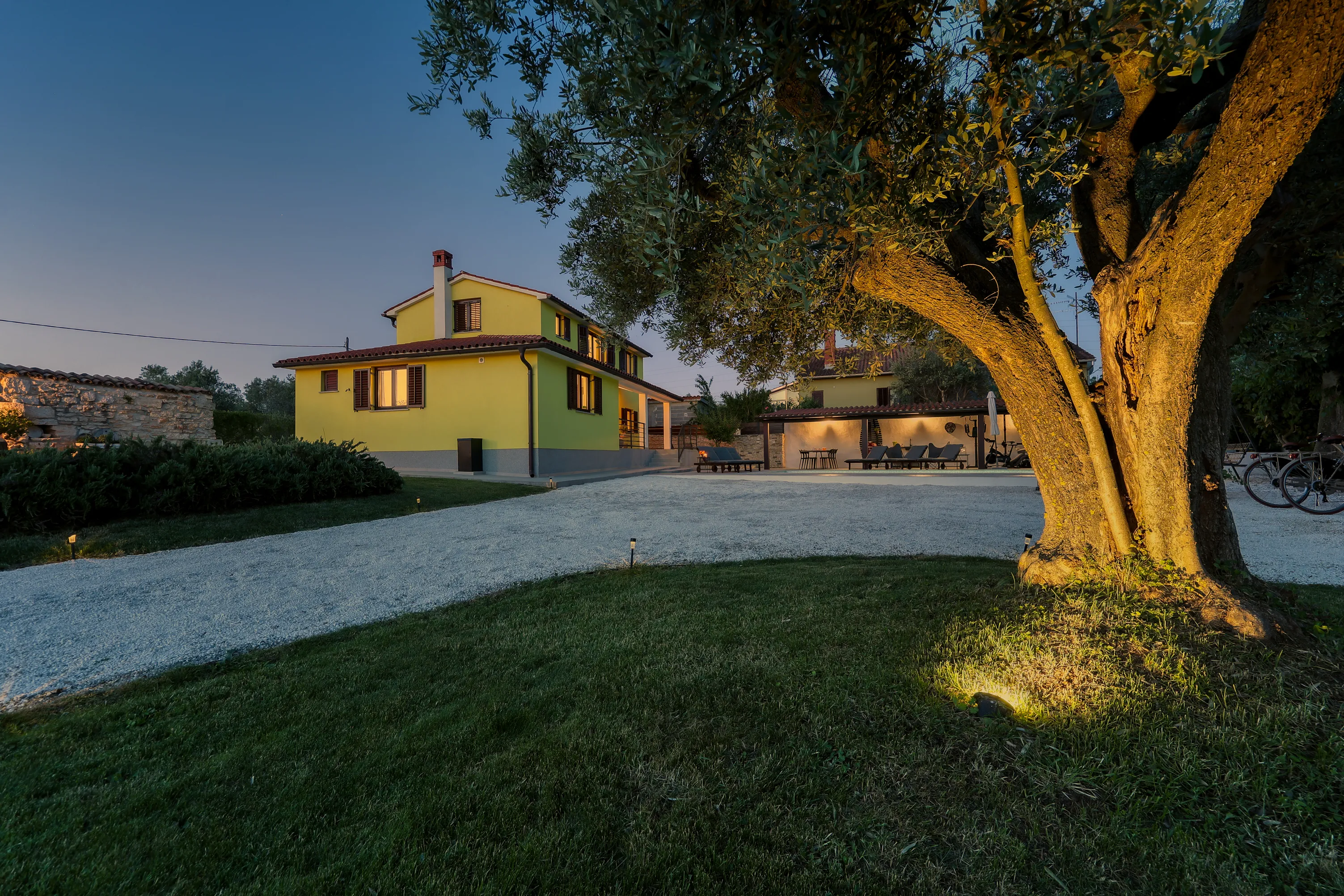 Local detail and decor at Casa Lera