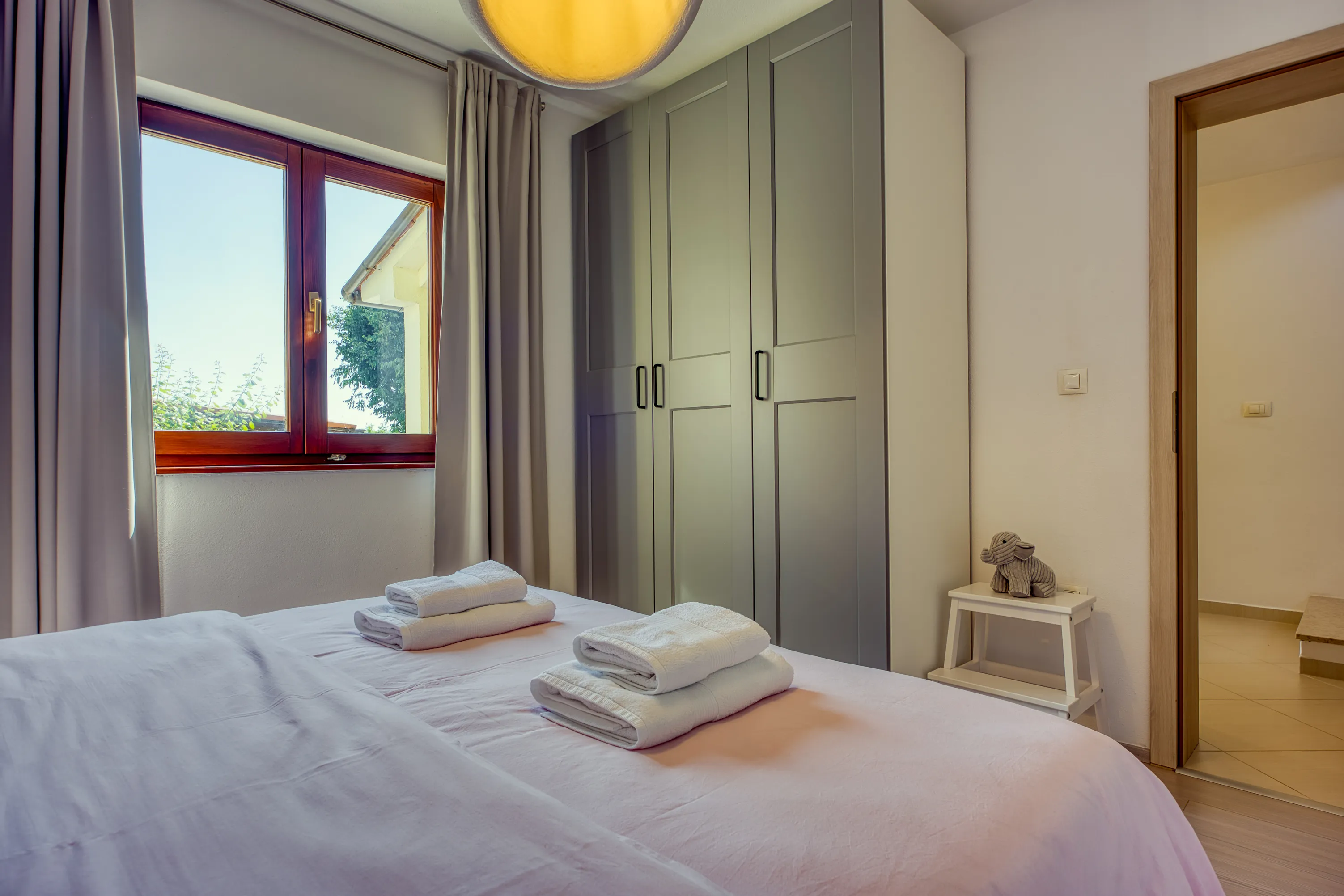 Spacious double bedroom at Casa Lera